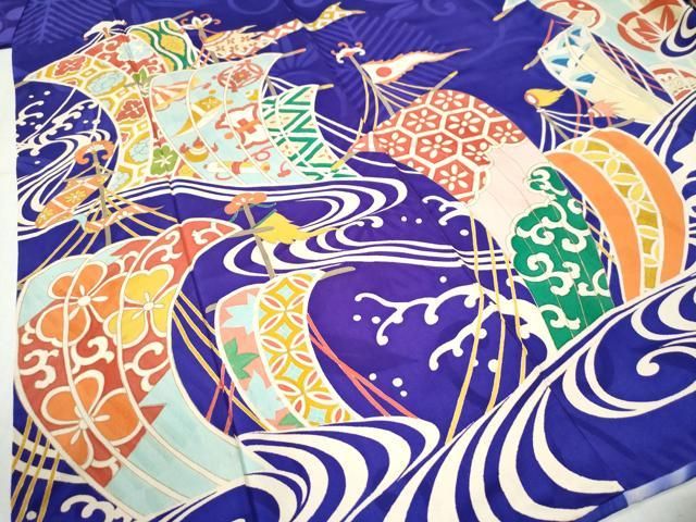 立波帆船吉祥花唐草文 金彩