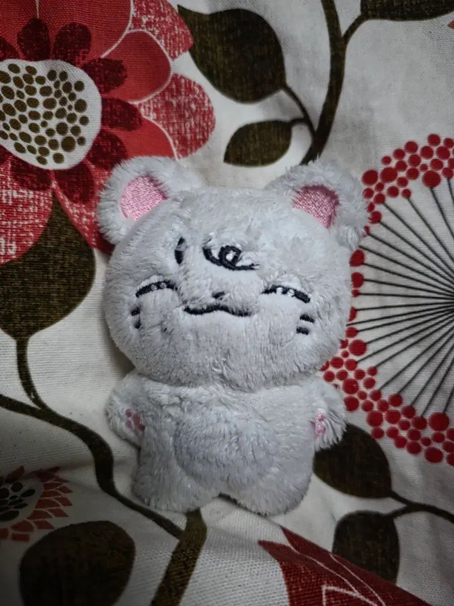 IVE ぬいぐるみ MINIVE チーズ ポップアップ チェリー ミニヴ ナオリ 応援 韓国 K-POP 全員 アイヴ IVEグッズ : CHERRY／ウォニョン