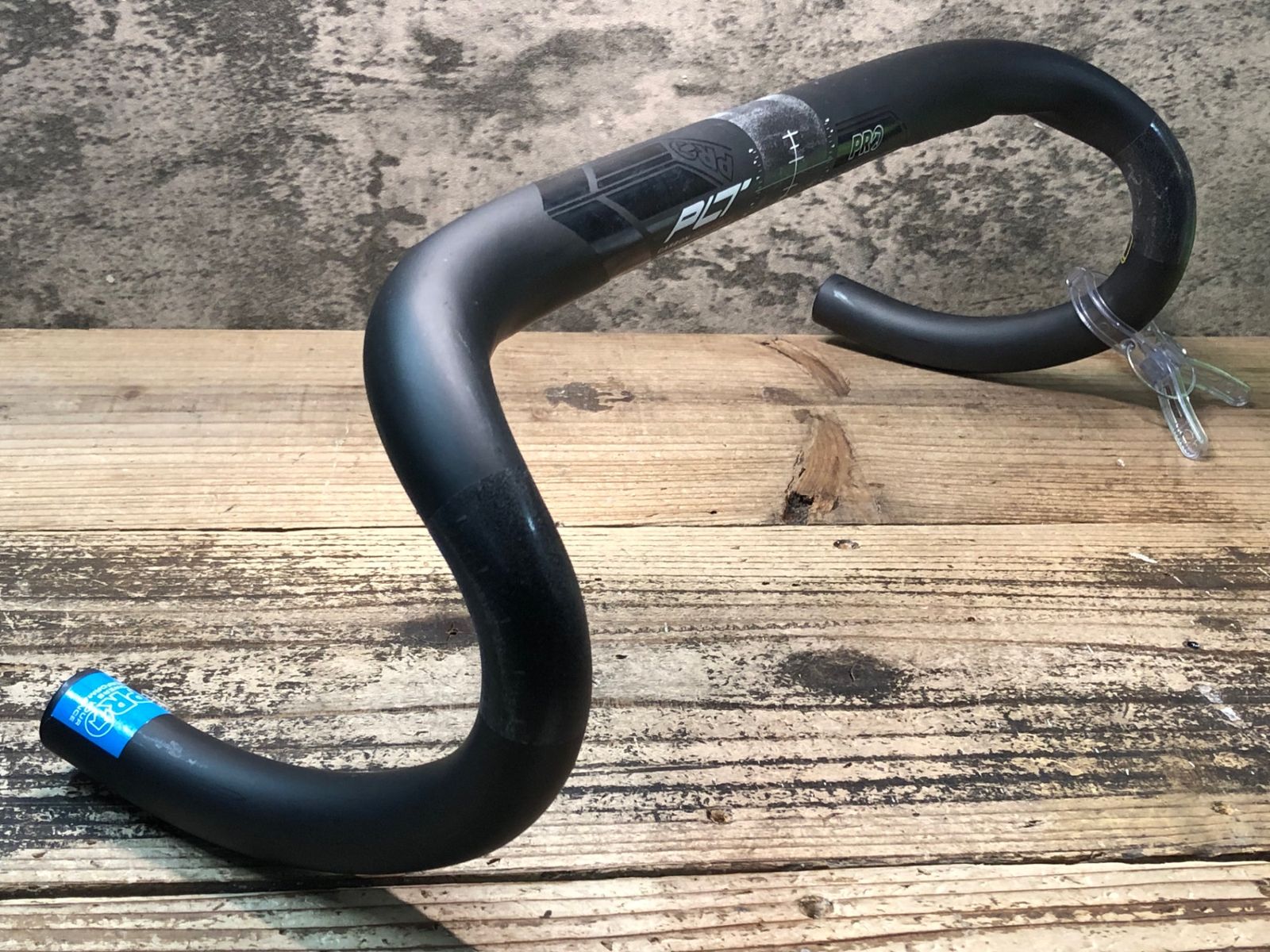 JP 044 シマノ SHIMANO PRO PLT CARBON カーボンハンドル 420 mm Φ31 8