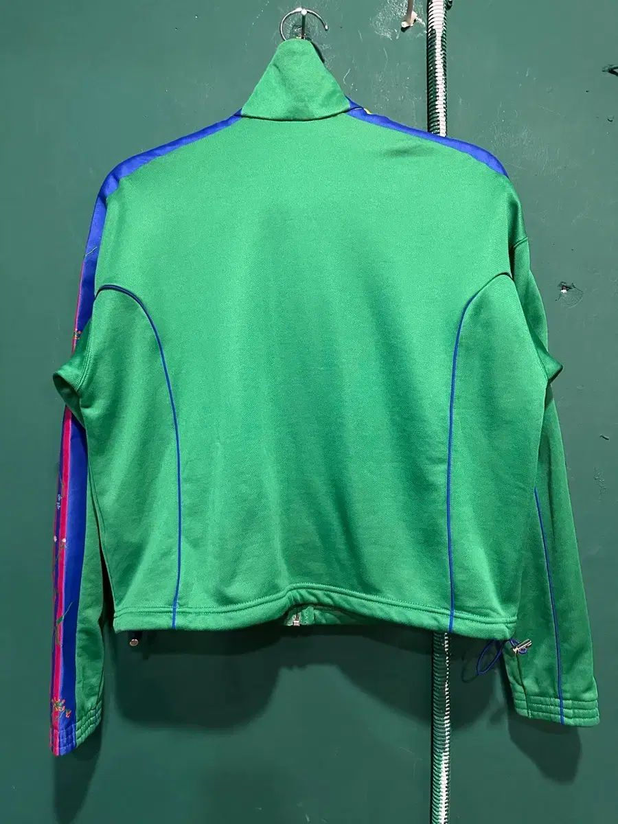 アディダス クロップド トラックジャージ M