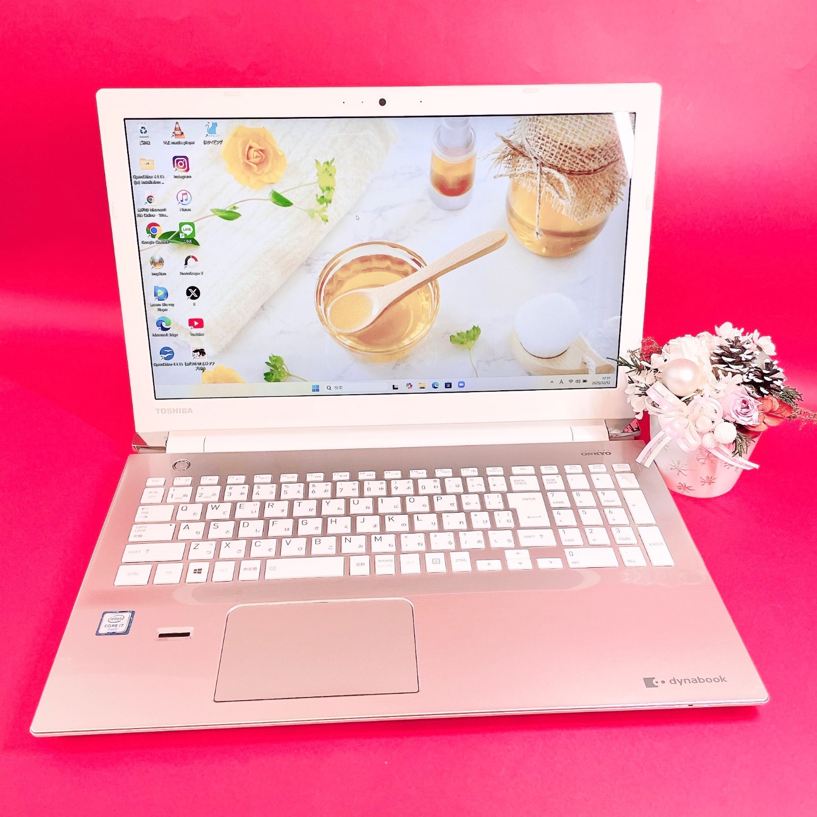 たっぷり大容量1TB❣️ブルーレイ✨️Corei7✨️ゴールドノートパソコン薄型カメラ 美品✨【お得クーポン有‼️】Corei7✨️大容量1TB ブルーレイ 薄型