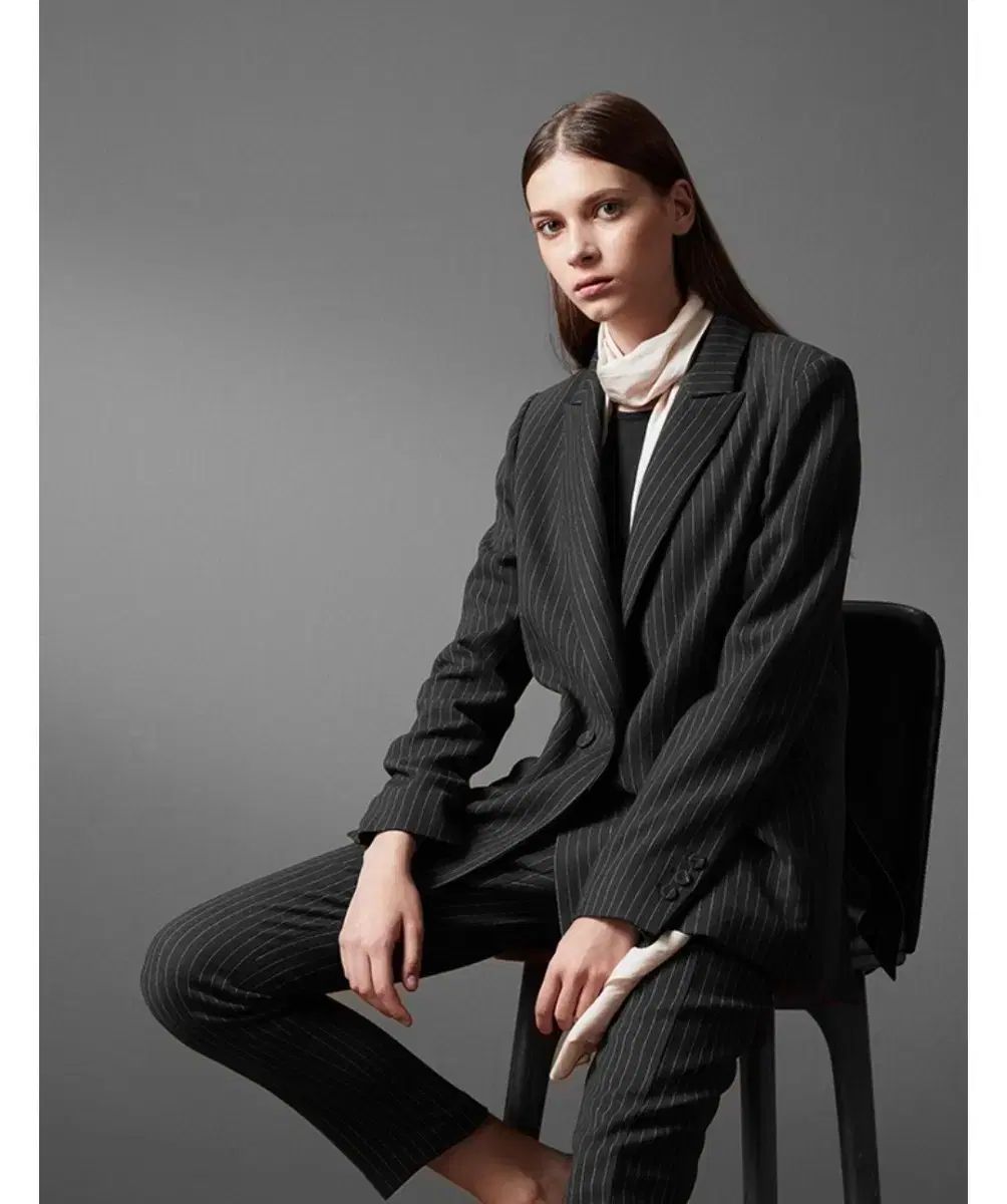 キム ソリョンデザイナー スーツ パンツセット セットアップ レディース スーツセット