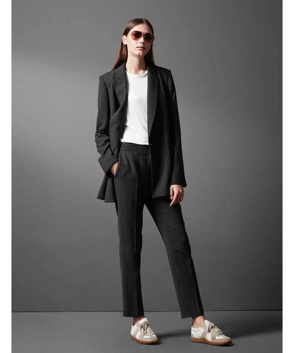 キム ソリョンデザイナー スーツ パンツセット セットアップ レディース スーツセット