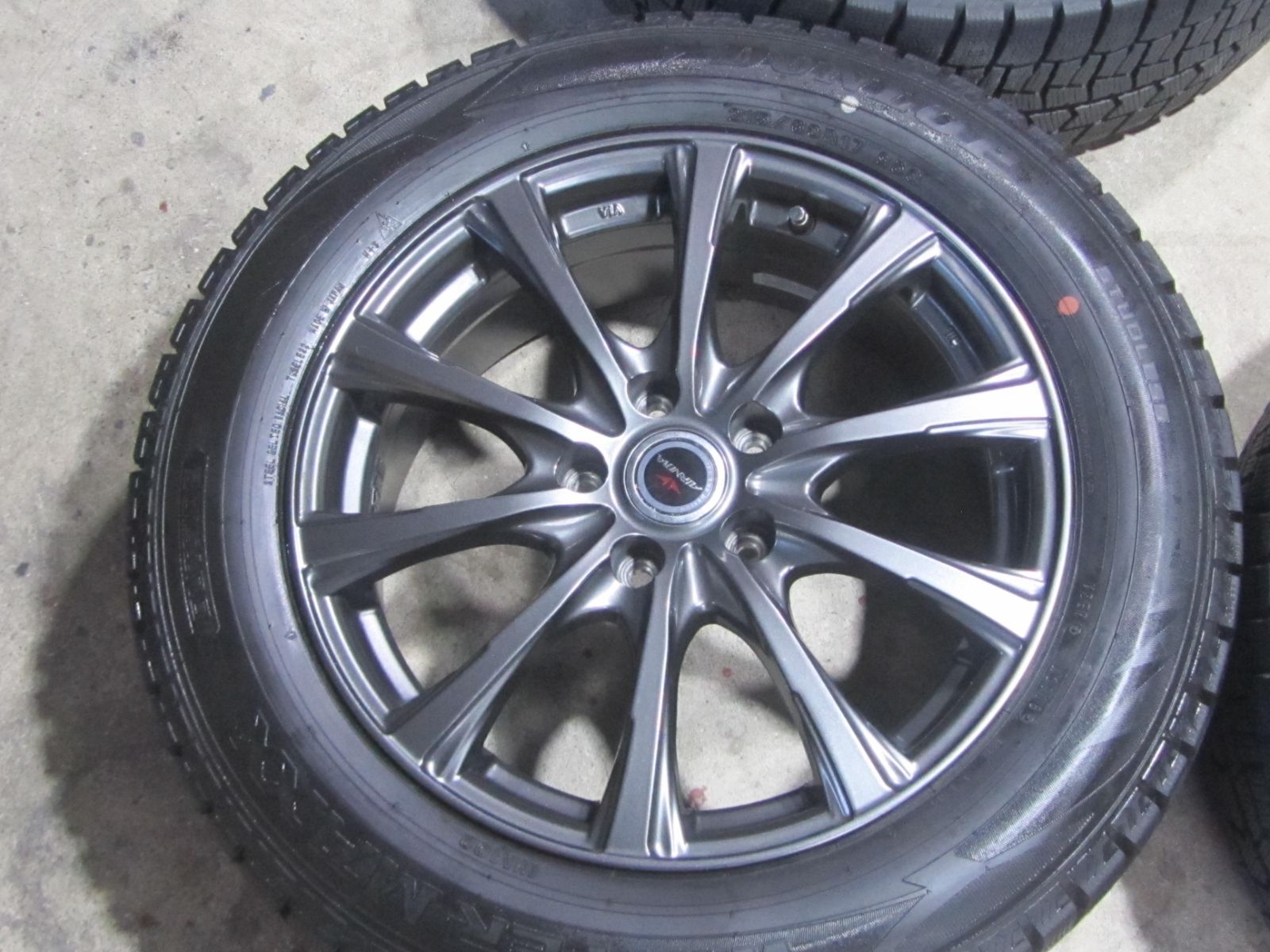  バリ山 215 60 R 17 スタッドレス ダンロップ ウィンターマックス WM 02 C HR エスティマ カローラクロス エクストレイル MPV RVR デュアリスなど 17インチ タイヤ ホイールセット