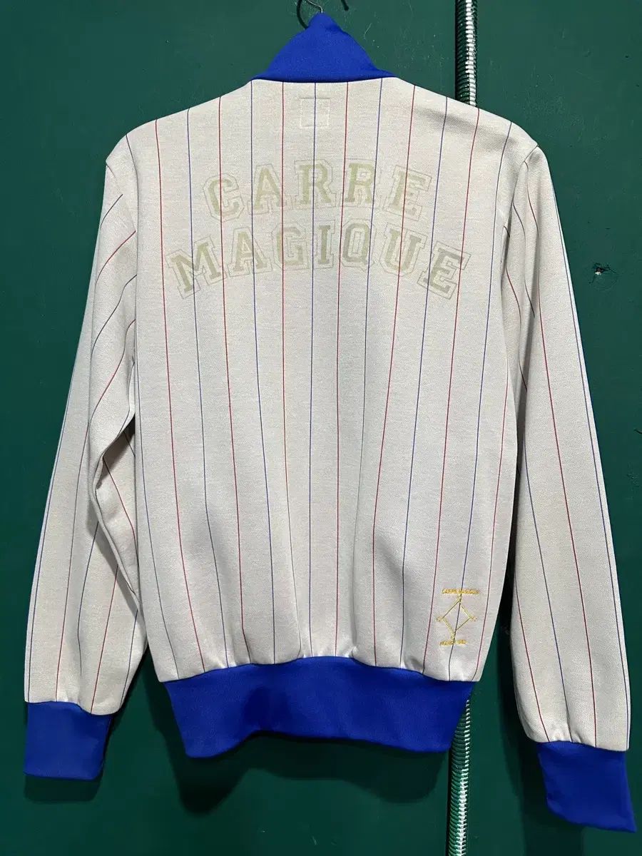 アディダス フランス