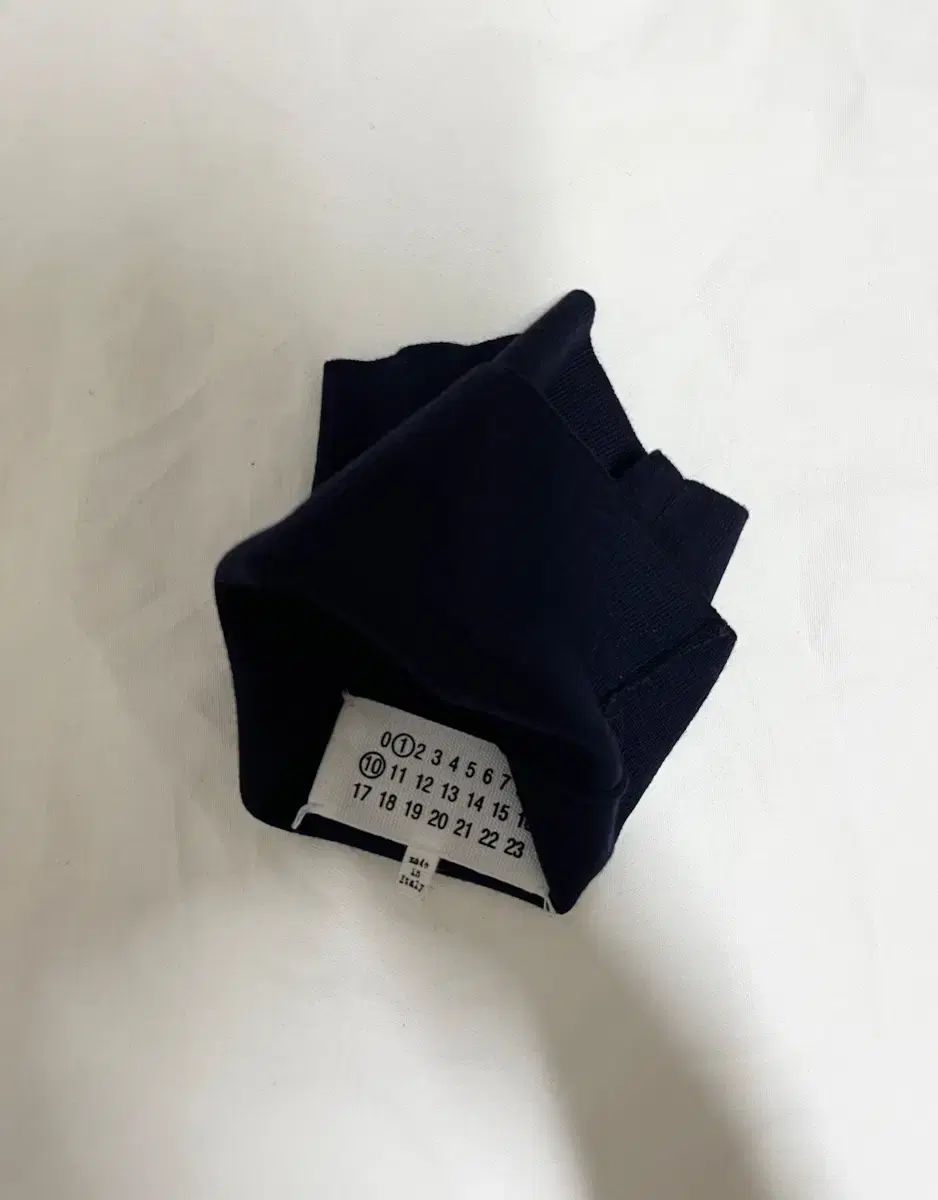 メゾン マルジェラ スティッチ ネックウォーマー メゾン マルジェラ スティッチ ネックウォーマー - メルカリ