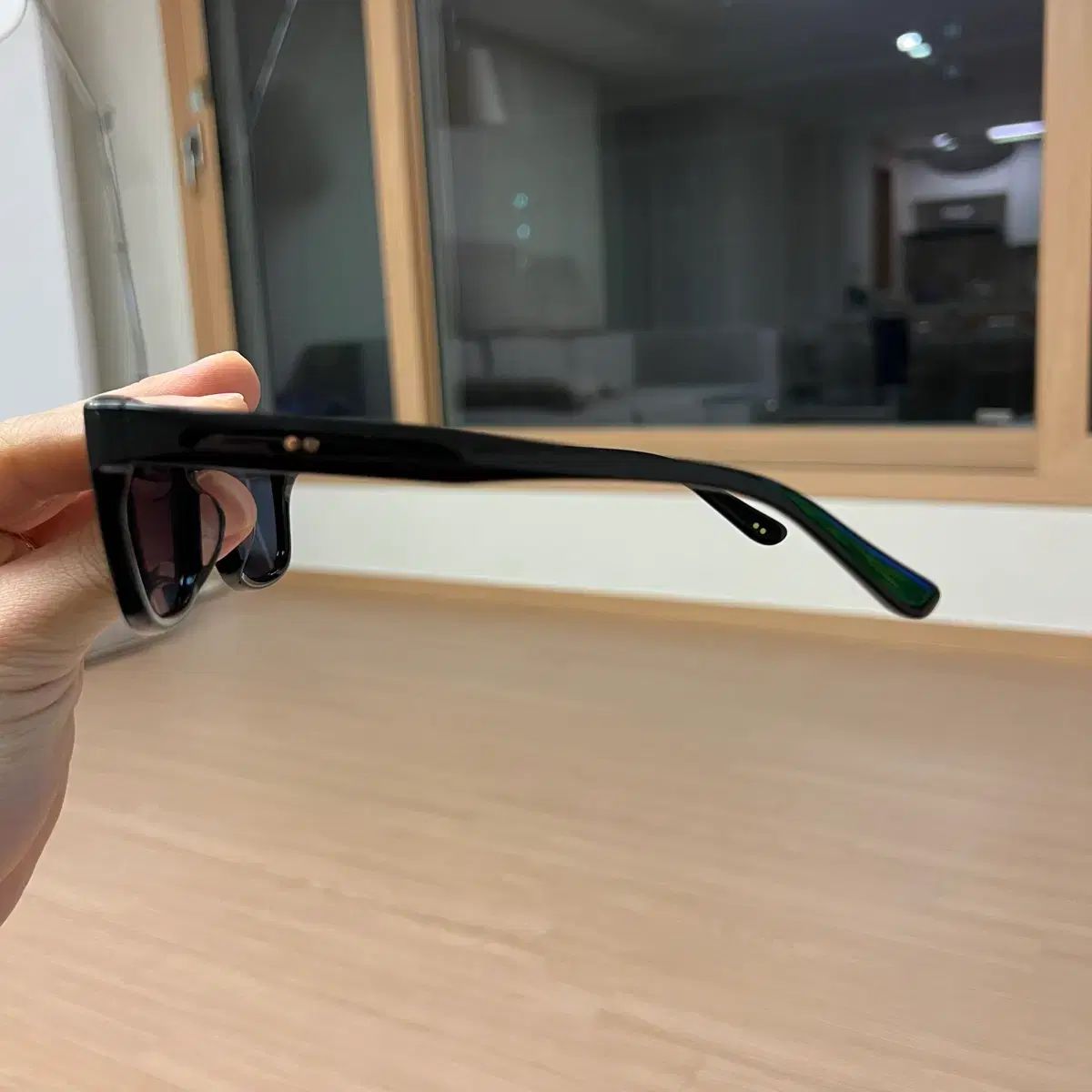 グラフィックプラスチック イドンフィ サングラス