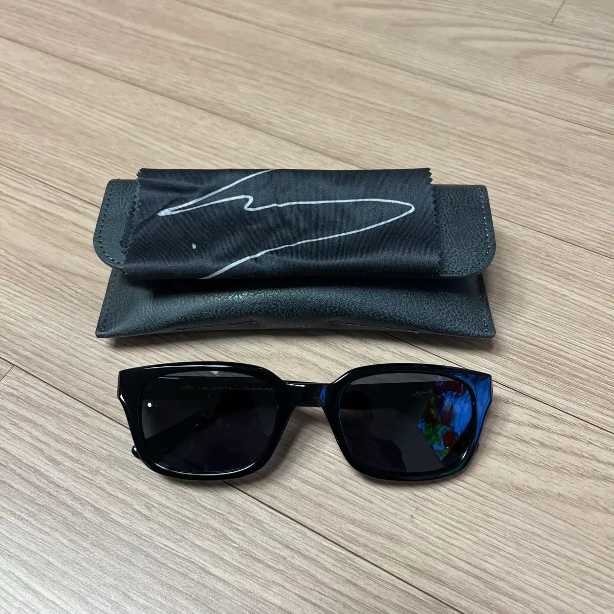 グラフィックプラスチック イドンフィ サングラス