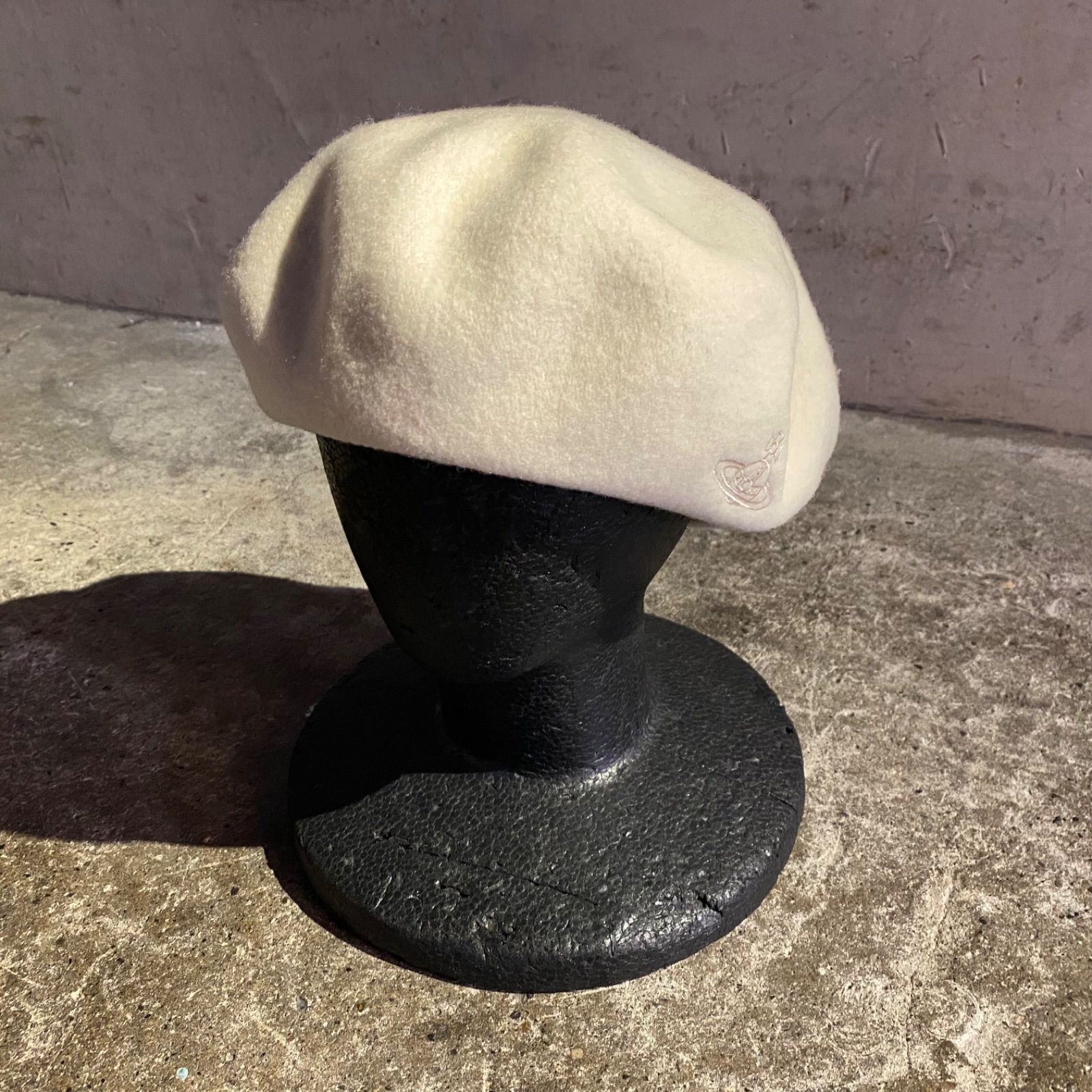 Vivienne Westwood ORB刺繍デザイン バスクベレー帽 アイボリー