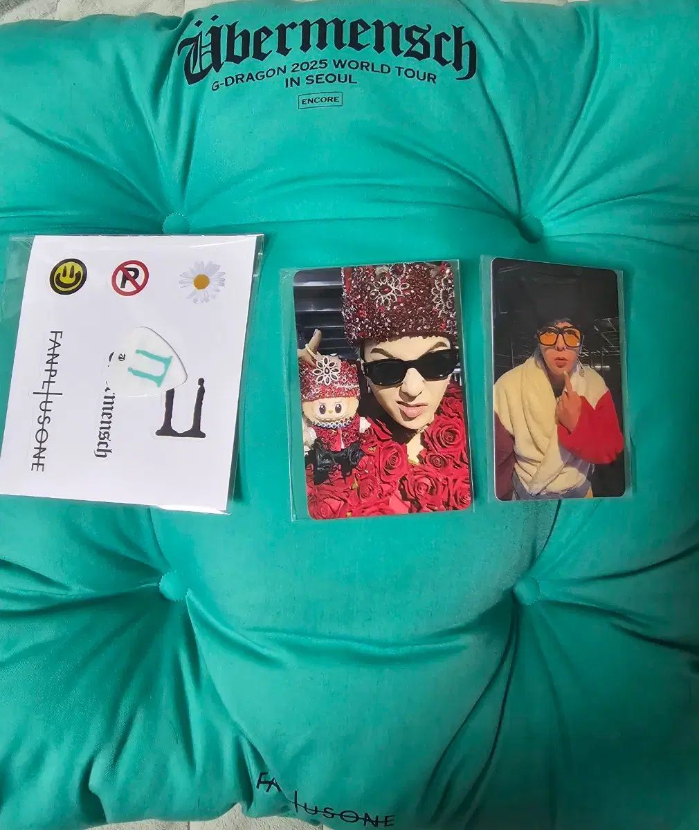 G-DRAGON ジードラゴン ラスコン クッション トレカ ステッカー ギターピック