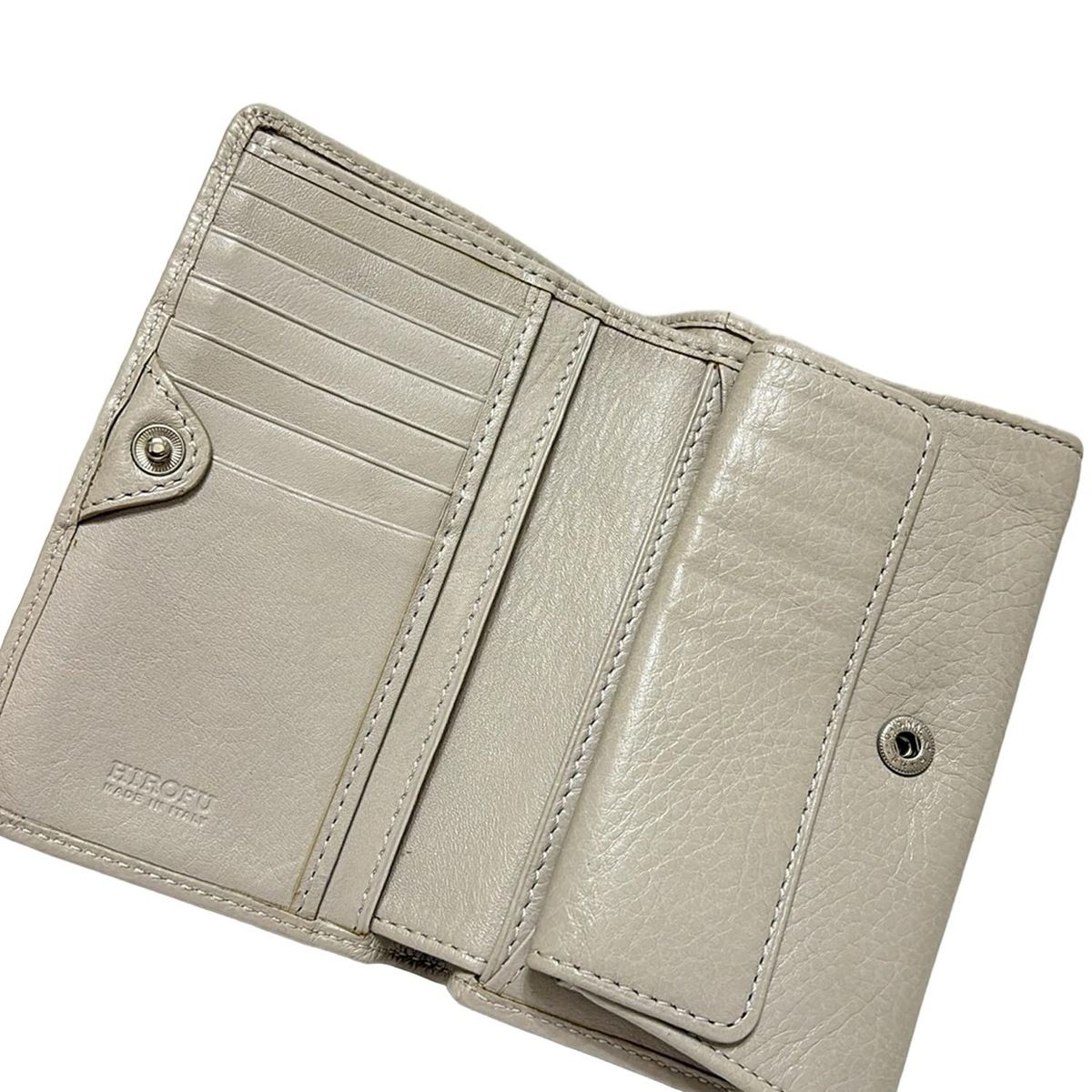 HIROFU(ヒロフ) 2つ折り財布 - ベージュ レザー - メルカリ