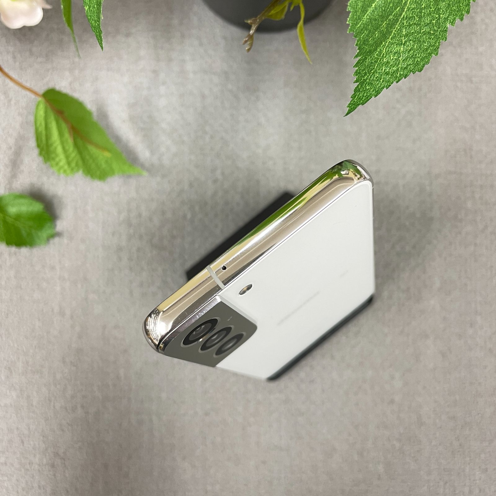 Samsung Galaxy S22 ホワイト 256GB 国内版 SIMフリー 送料無料 - メルカリ