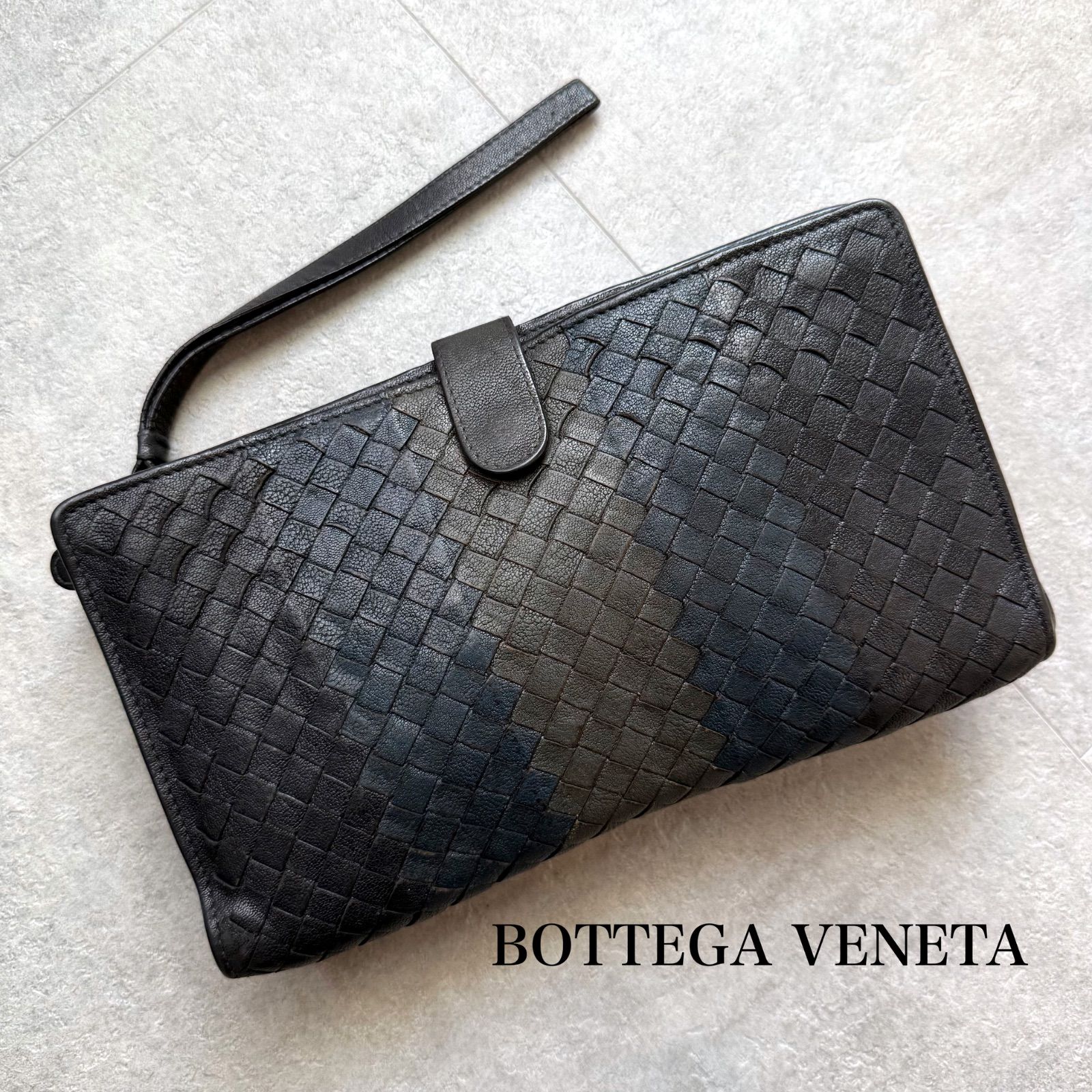 BOTTEGA VENETA ボッテガヴェネタ イントレチャート レザー クラッチバッグ 二つ折り財布 ブラック ネイビー マルチ ミニバック メンズ