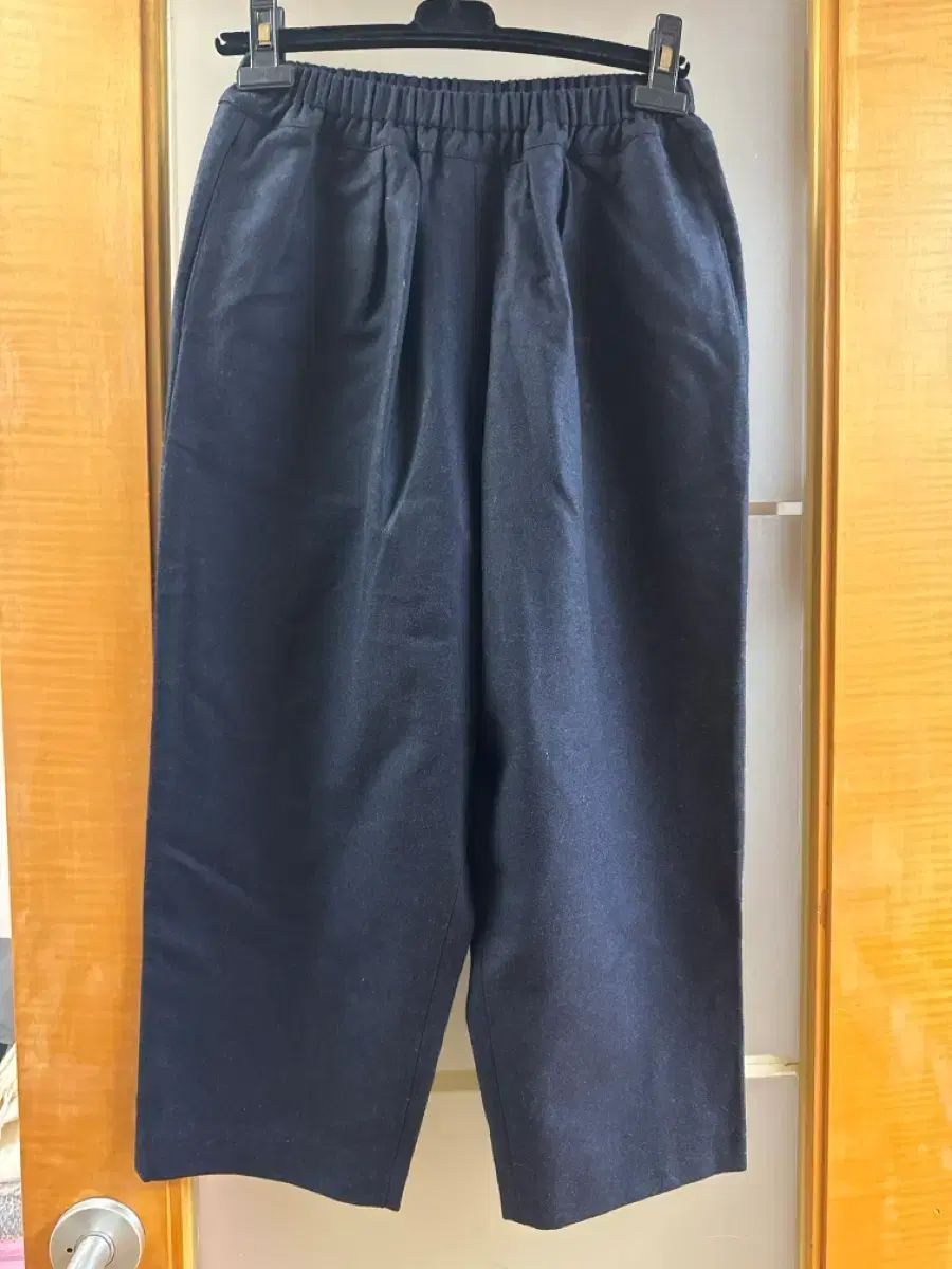 Beige レディース ウール ワイド ズボン