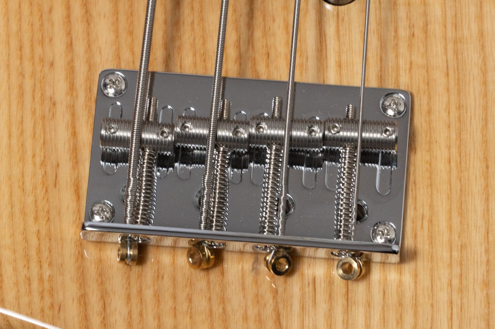  Sire V 7 Vin Ash 4 NT 543 kg GIB横浜 エレキベース ベース