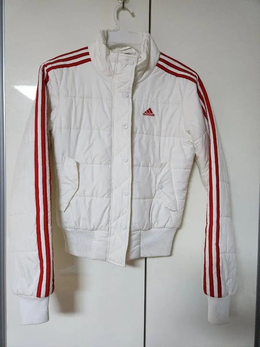 アディダス 3本線 白 ショート ダウン アウター サイズ95
