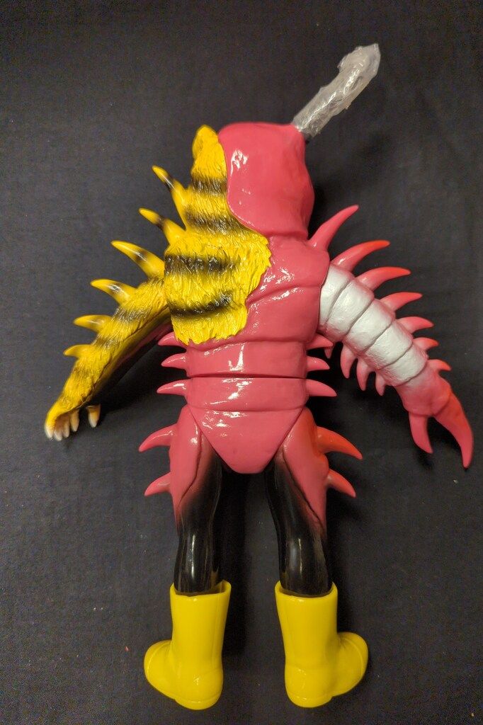 メディコム・トイ 東映レトロソフビコレクション ムカデタイガー