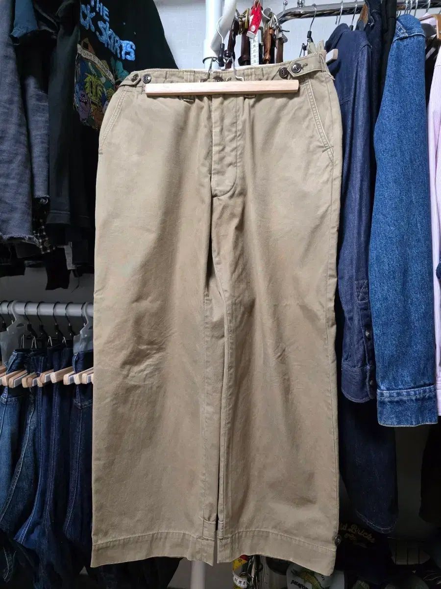 40 s m 45 フィールド チノ パンツ カーキ w 32