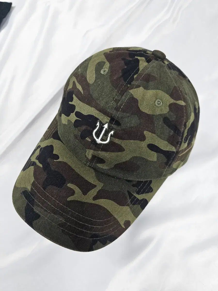 ヴェルタムカモフラージュベースボールキャップ