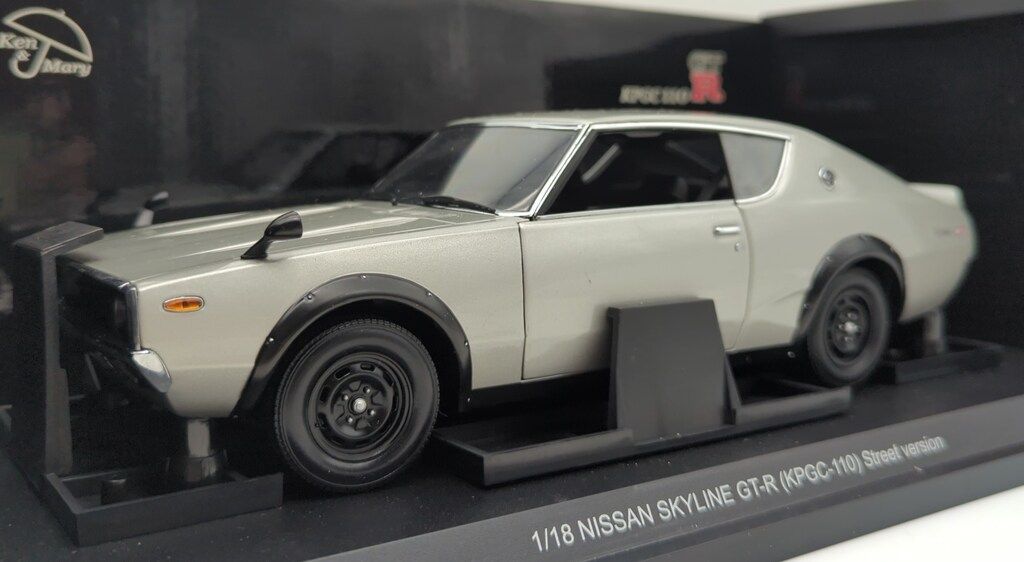 京商 1 NISSAN SKYLINE 2000 GT R KPGC 110 Street Version Silver K 08251 S