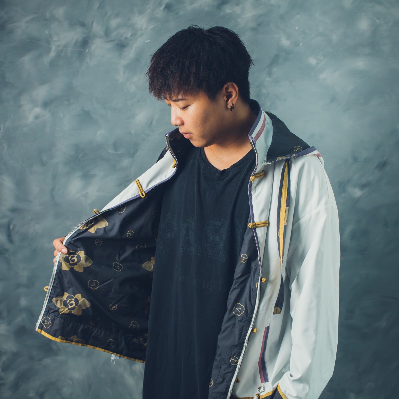 【新品】白雪みしろデザインマウンテンパーカー VTuberの白雪みしろ様がデザイン『みしろとお揃いマウンテンパーカー