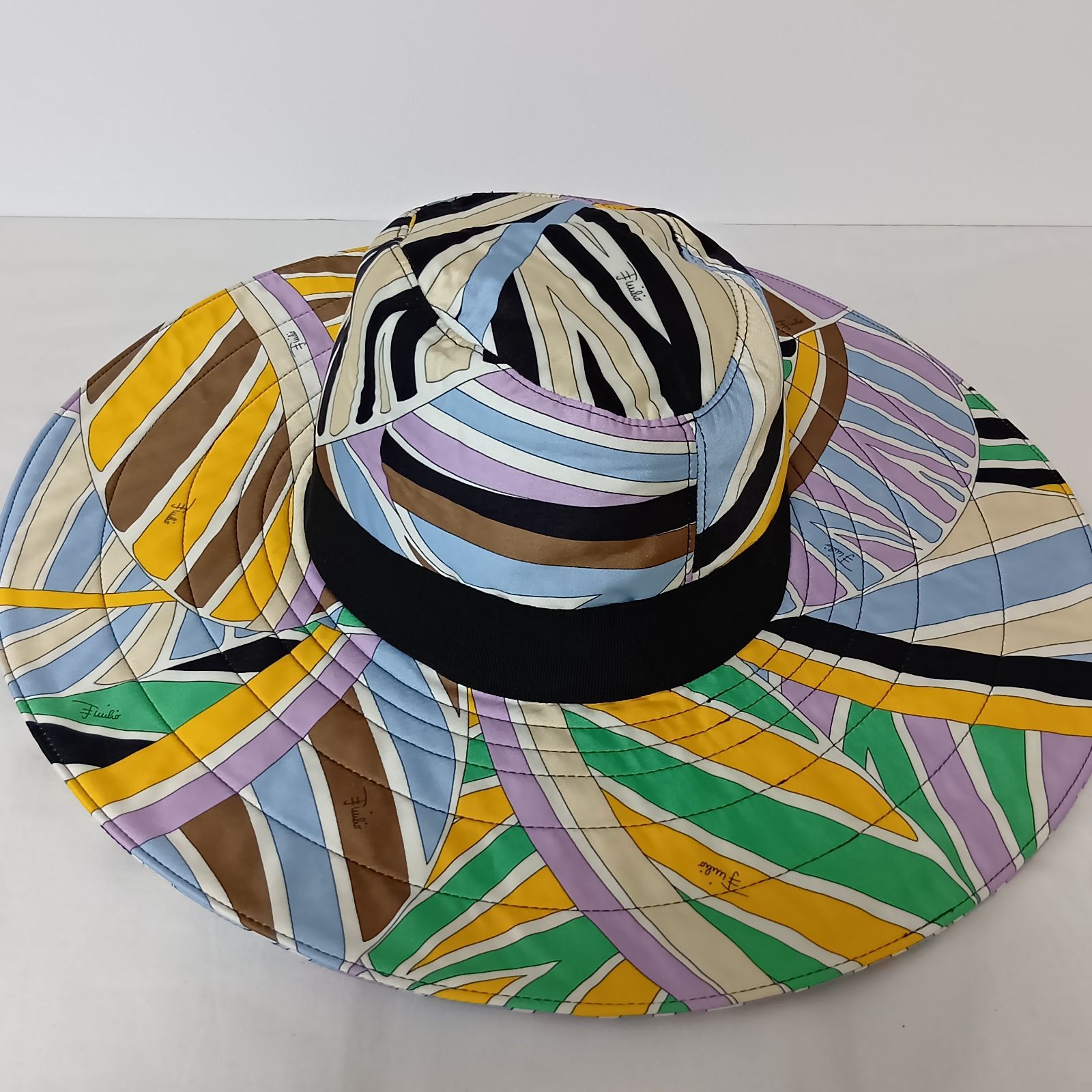 PUCCI エミリオプッチ