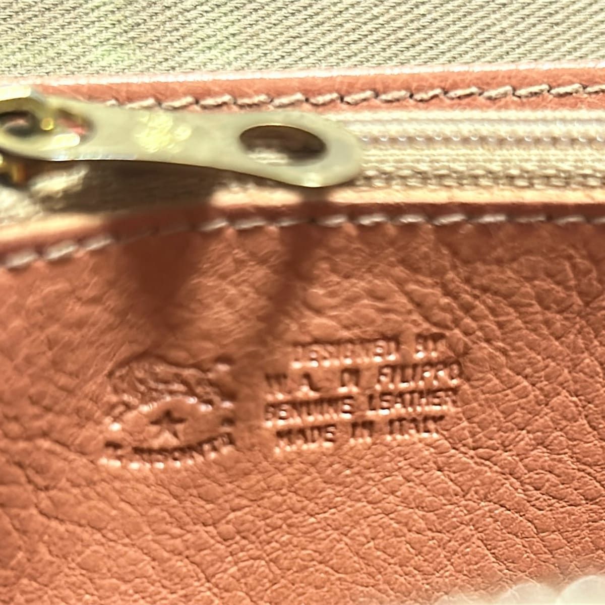  IL BISONTE イルビゾンテ 長財布 - ライトブラウン ラウンドファスナー レザー その他 小物