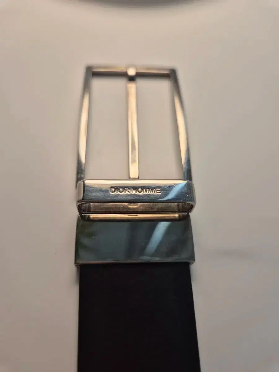 ディオール リバーシブル ベルト ストア