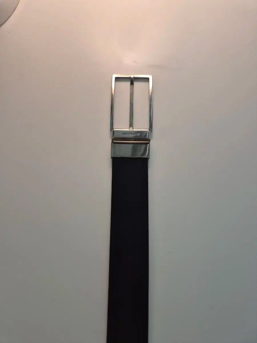 ディオール リバーシブル ベルト ストア