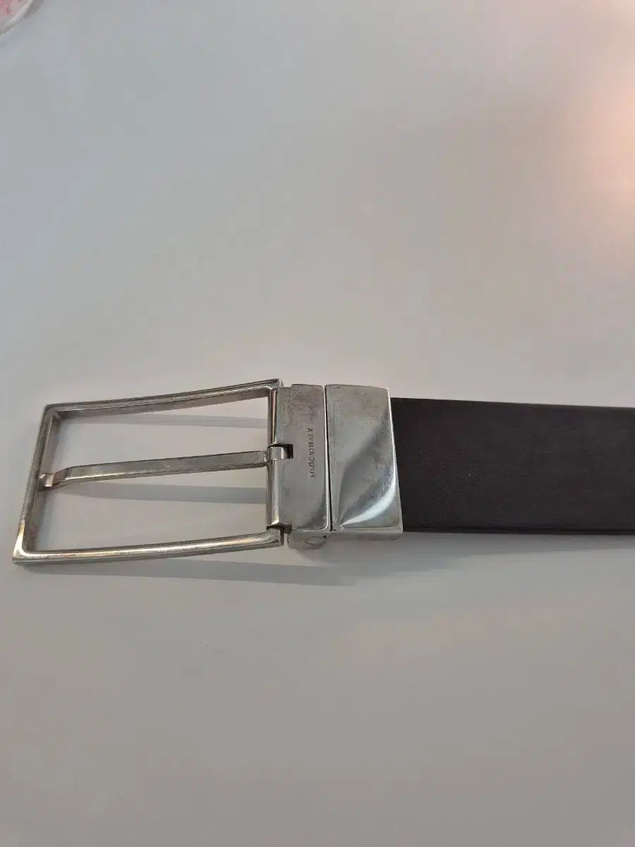 ディオール リバーシブル ベルト ストア