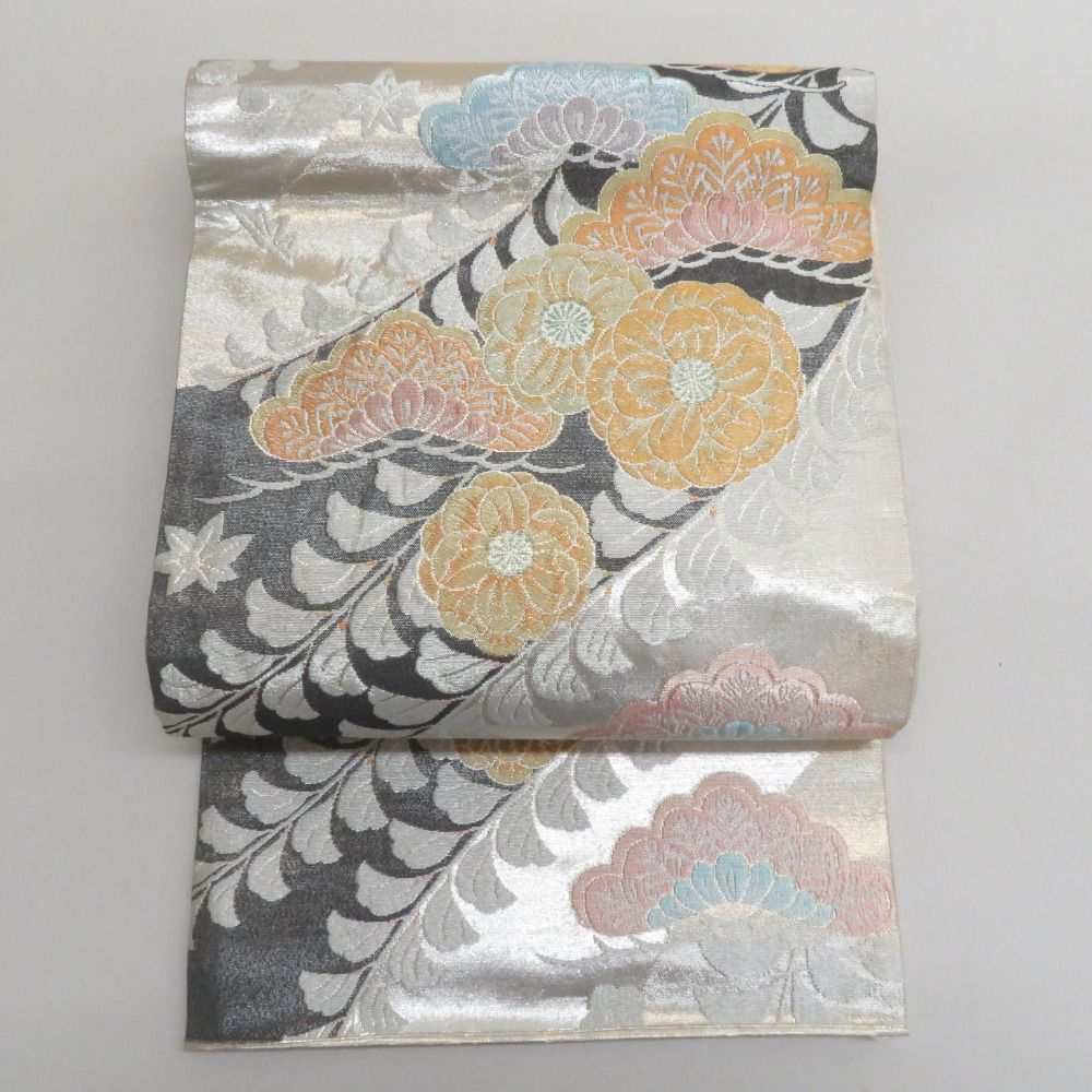 袋帯 松と菊に藤紋様 灰色x多色 金糸銀糸 六通柄 フォーマル向け
