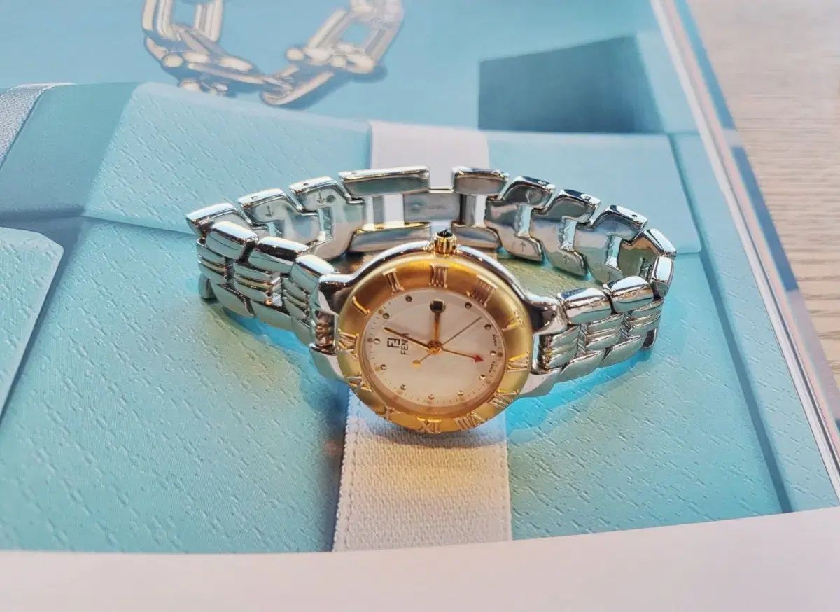  FENDI フェンディ 920 ゴールド コンビ リストウォッチ 金属ベルト 時計