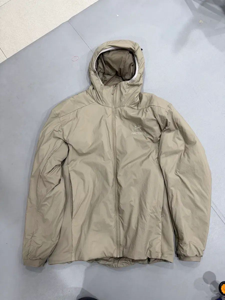 ARC TERYX アークテリクス Atom アトム フーディー スモーク ブラーフ