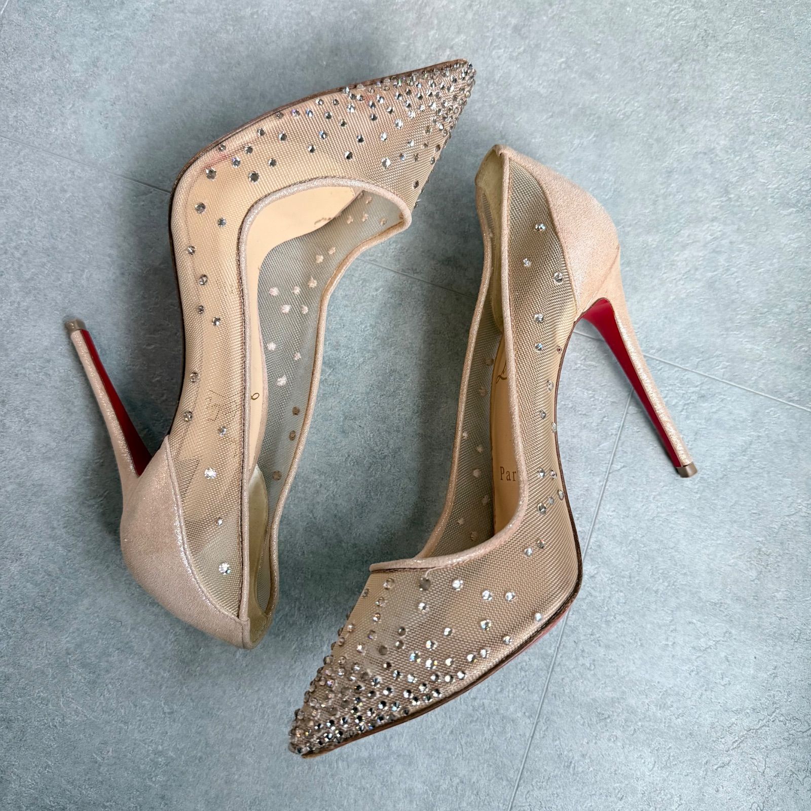 スエード ベージュ