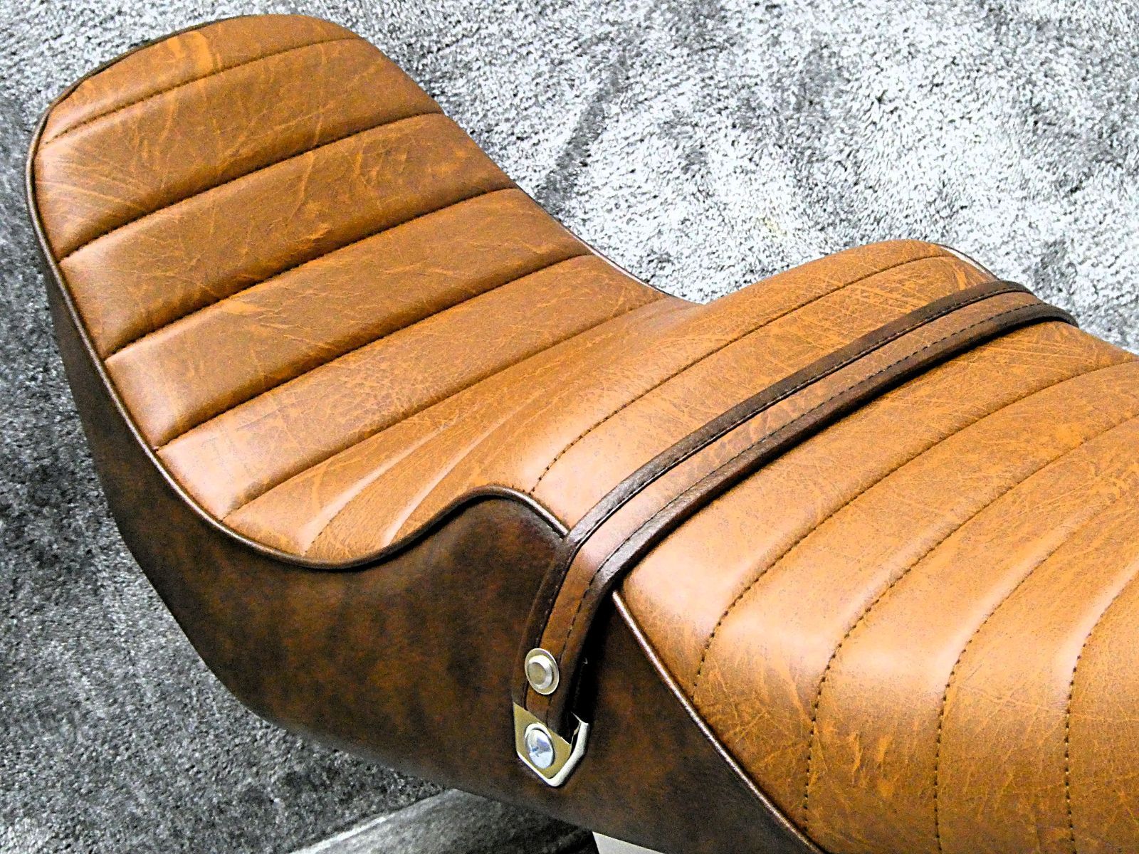 ゴキ 茶ツートン チョビ三シート /完成品BROWNブラウンGSX400E茶