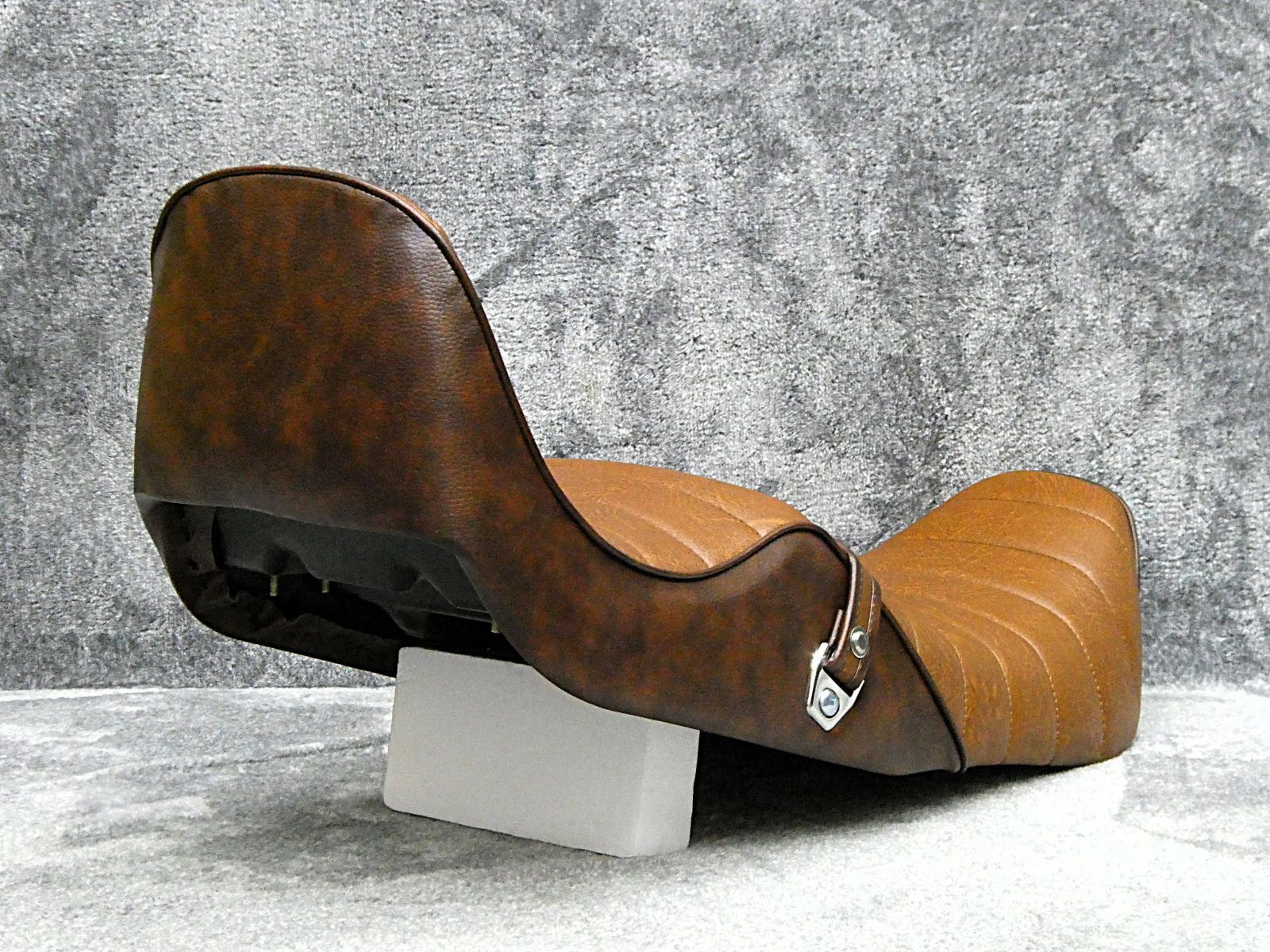 ゴキ 茶ツートン チョビ三シート /完成品BROWNブラウンGSX400E茶