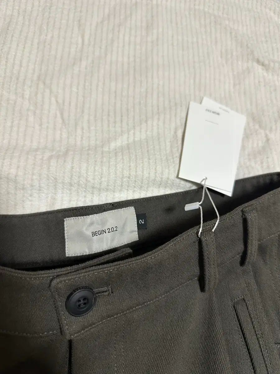 コットン ドリル ツータック ファンフ オリーブ ブラウン サイズ2