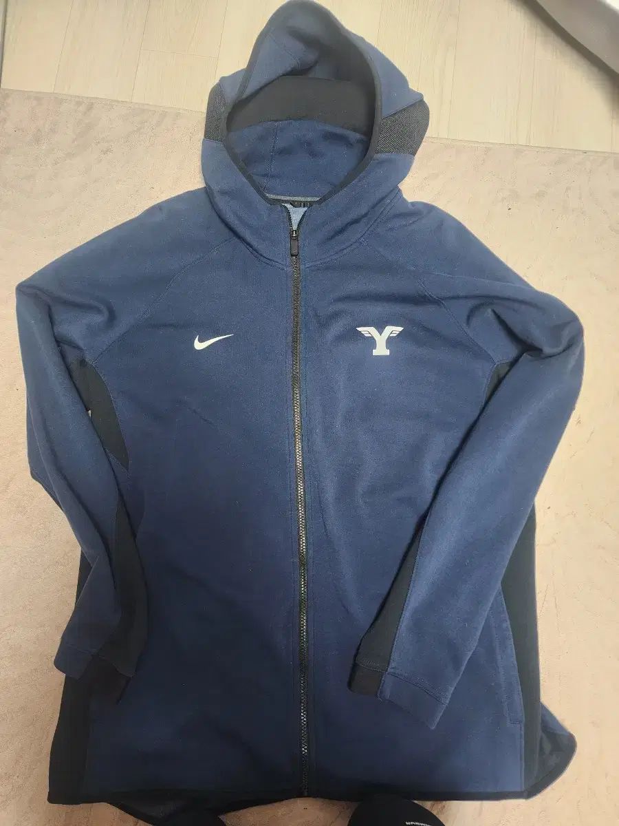 ナイキ 연세대 スポーツ選手用支給品 ジップアップ