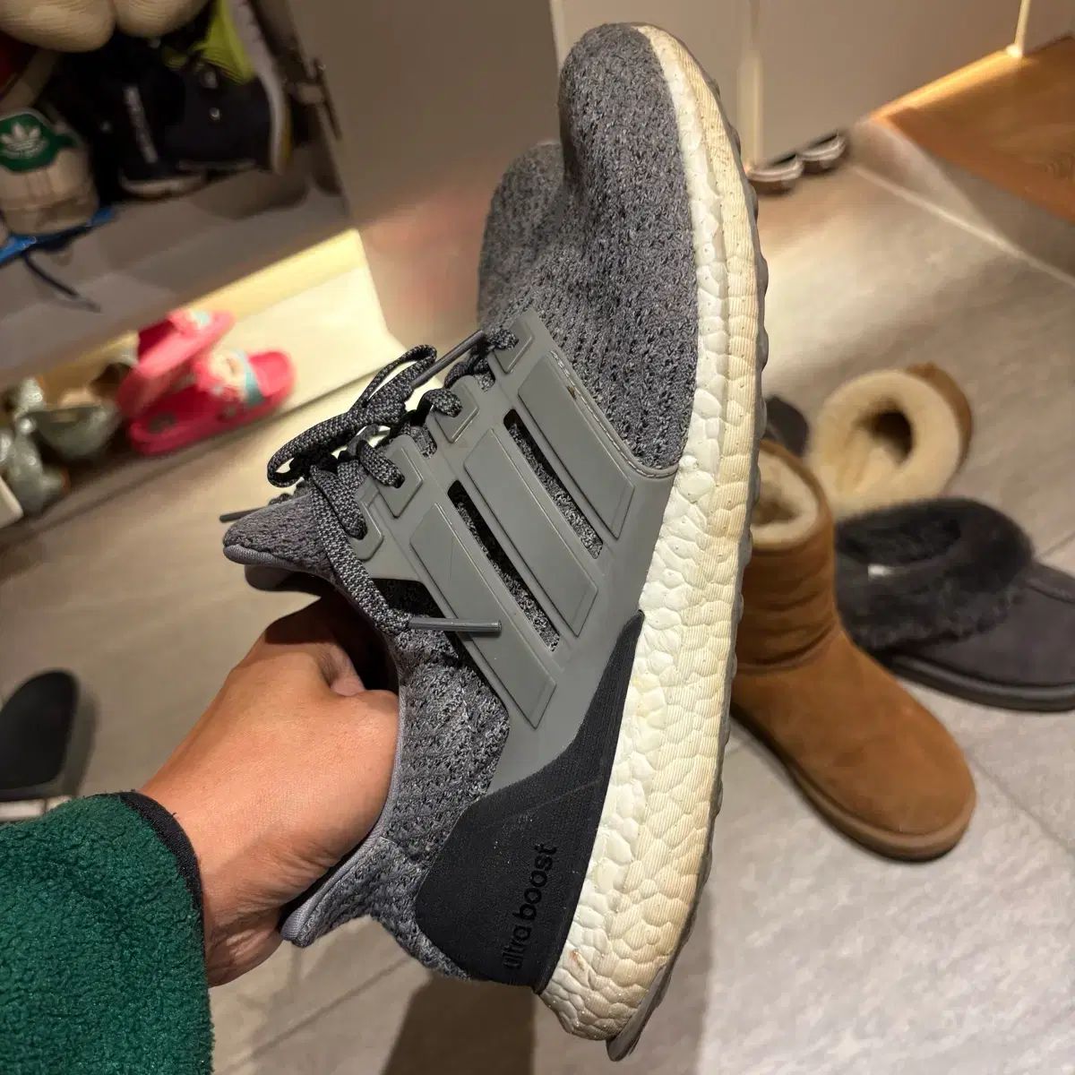 アディダス ウルトラ ブースト ランニングシューズ