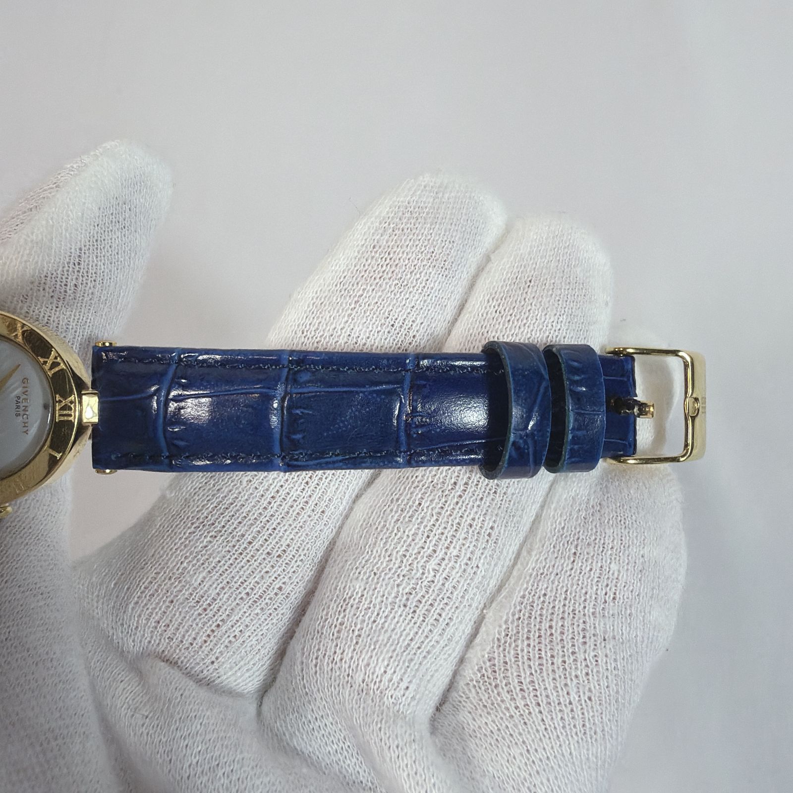 ✨高級モデル✨ GIVENCHY レディース 腕時計 4Pダイヤ シェル ゴールド