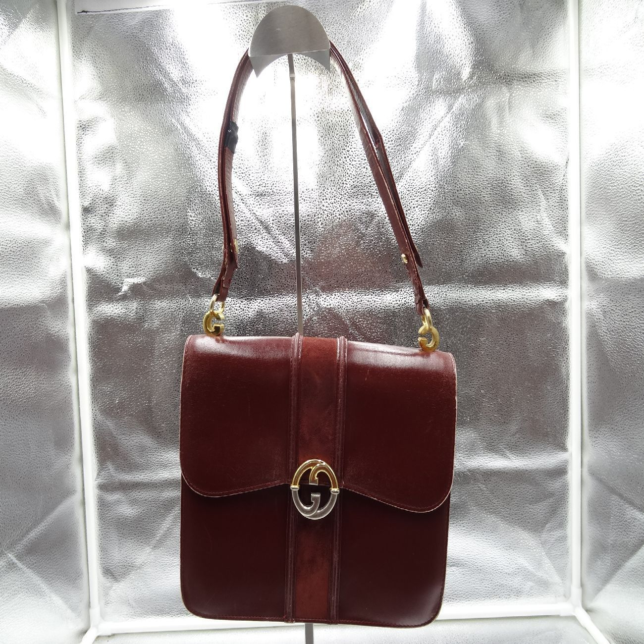 ✨希少✨グッチ　オールドグッチ　ショルダーバッグ　スエード　レザー　ワインレッド グッチ GUCCI オールドグッチ レザー 肩掛け ショルダーバッグ レッド