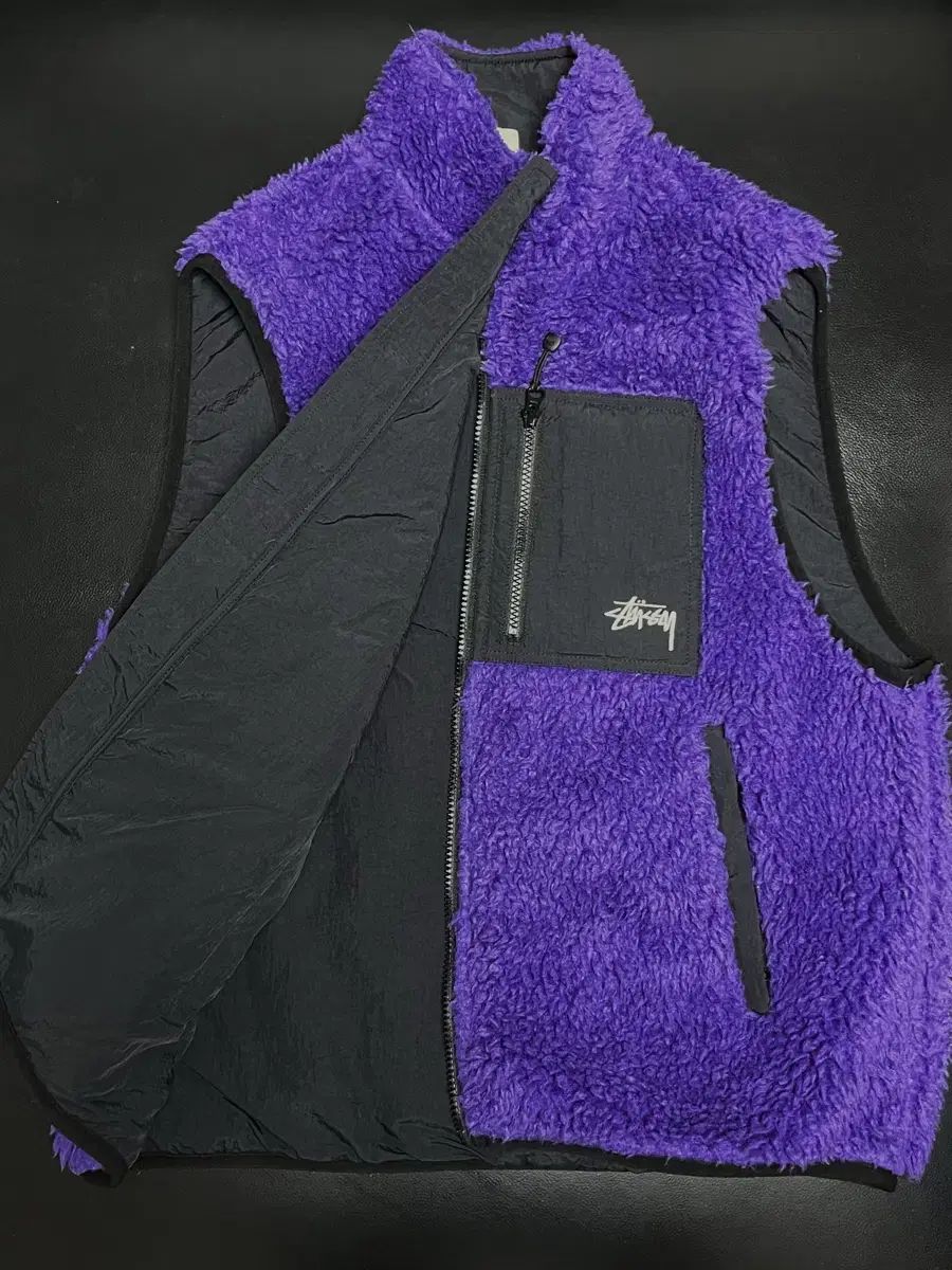 STUSSY フリース ベスト M リバーシブル - メルカリ