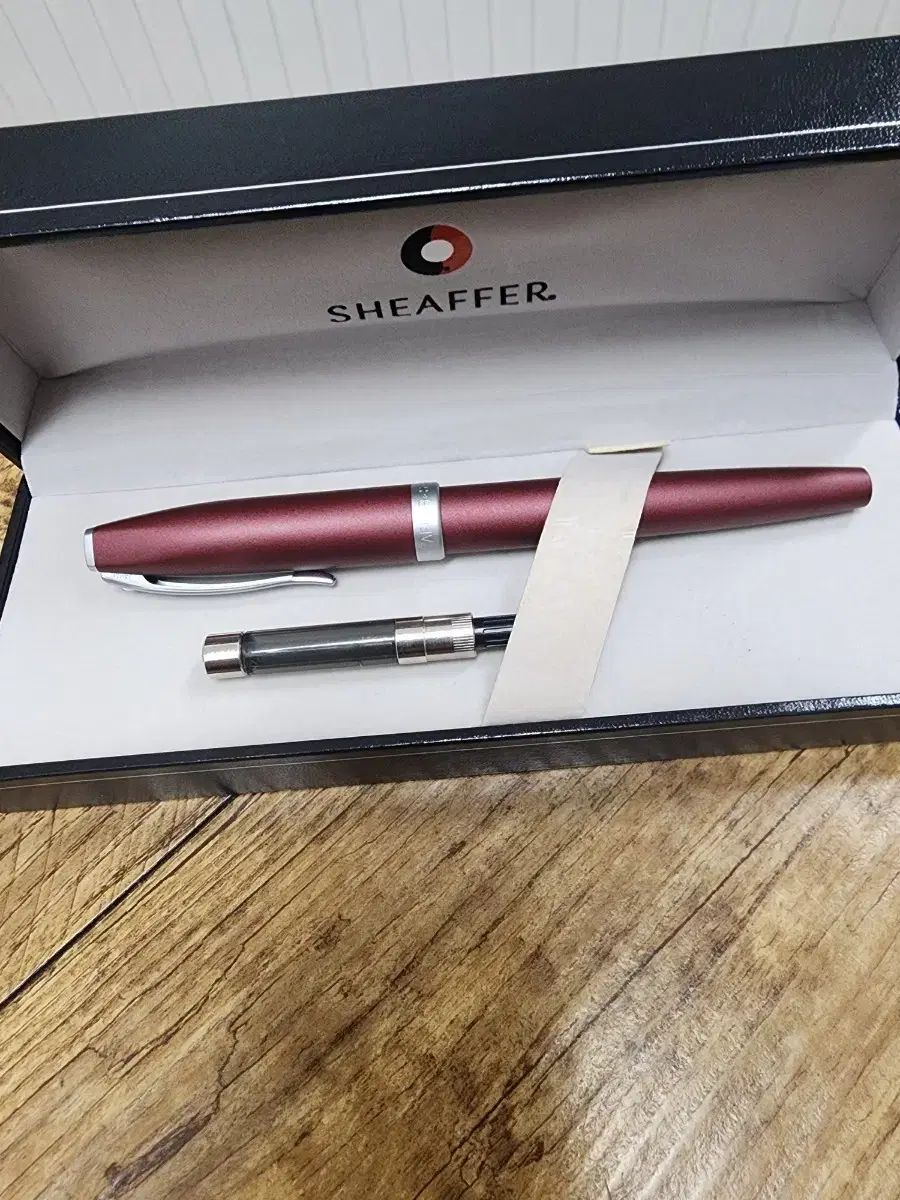 シェーファー 万年筆 バーガンディ色 インク注入器 含む 10万円台