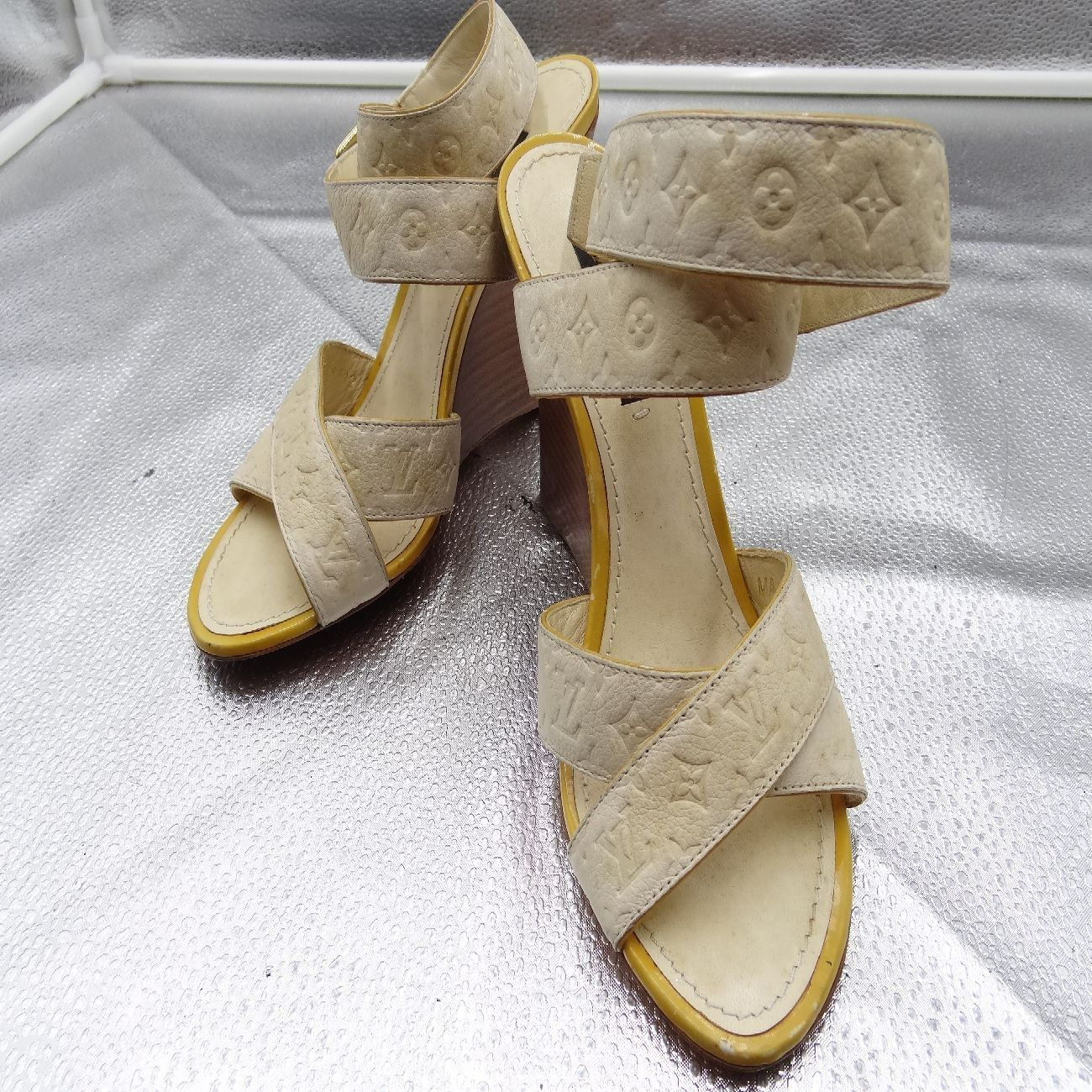 ルイヴィトン モノグラム サンダル パンプス ベージュ レザー ウェッジソール 35 1 2 約22.5㎝