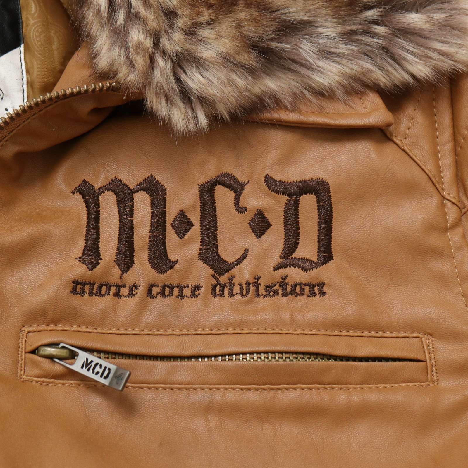 MCD more core division エムシーディー ロゴ刺繍☆ Fレザー ファー 
