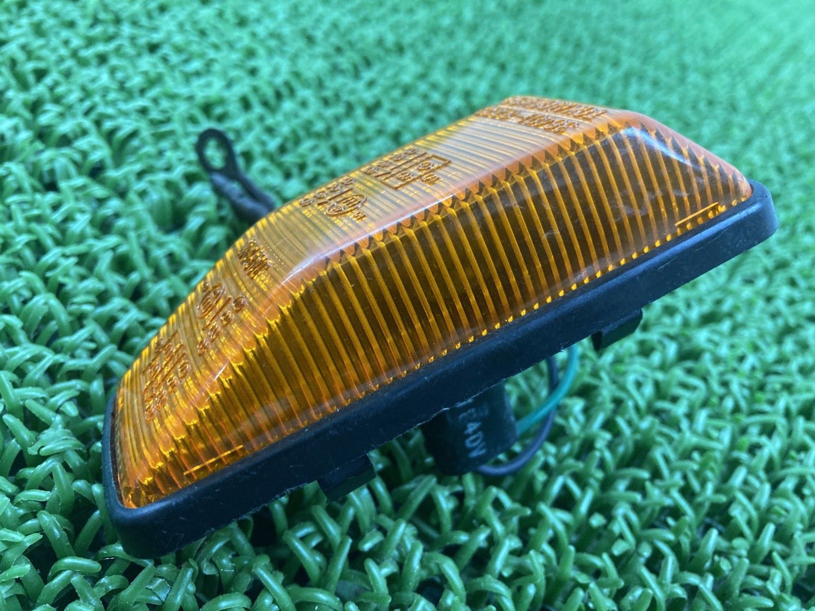 み カルタス サイドマーカー 右 36401-8200 スズキ 純正 中古 バイク 部品