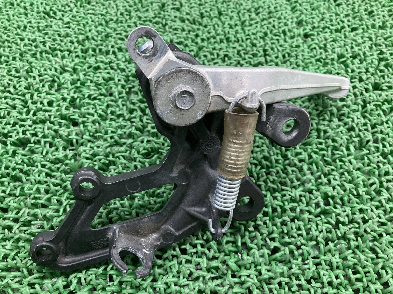 ZX-14R ステップ 右 0235 カワサキ 純正 中古 バイク 部品 ZXT40E