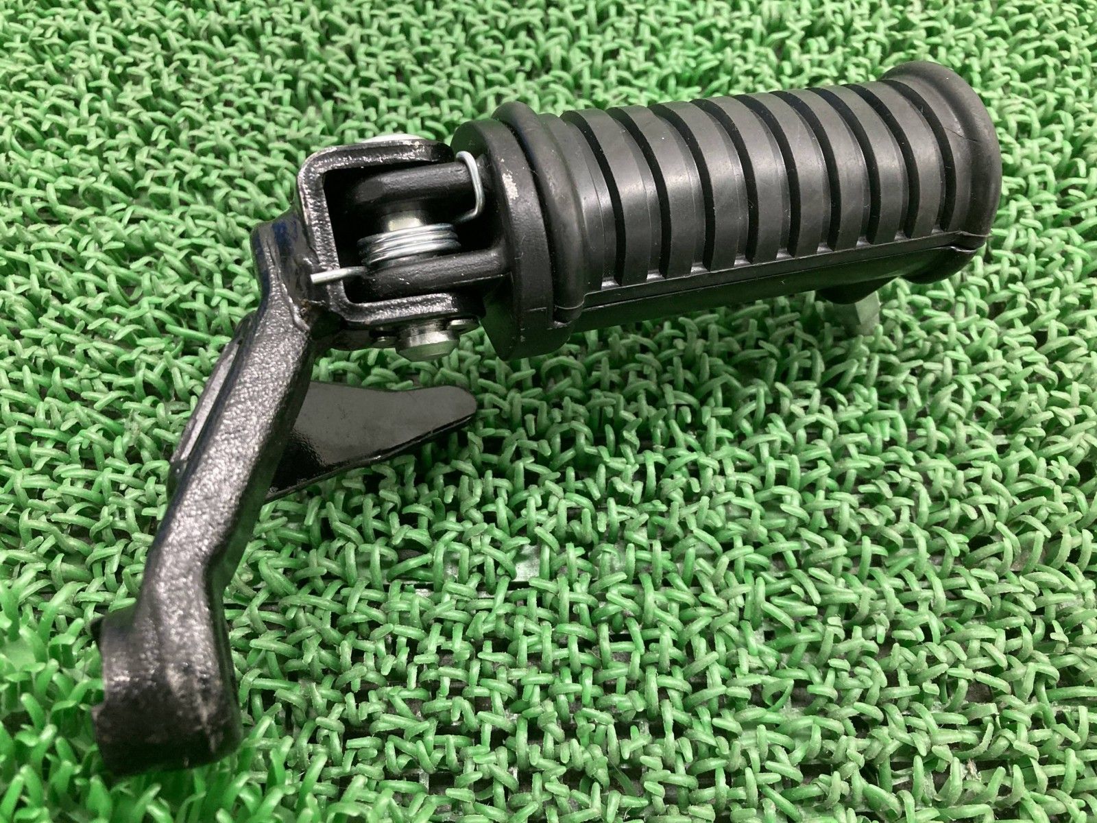 W 800 ステップ 右 カワサキ バイク 部品 EJ A メインステップ ペグ 曲がり無し 品薄 品 車検 Oa