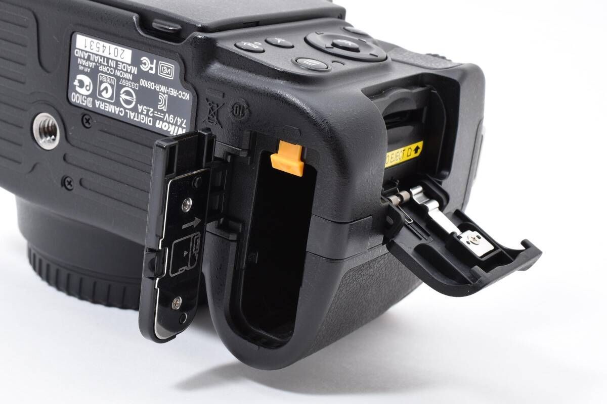 ☆極美品☆《ショット数883回 》 ニコン Nikon D5100 ボディ #915d