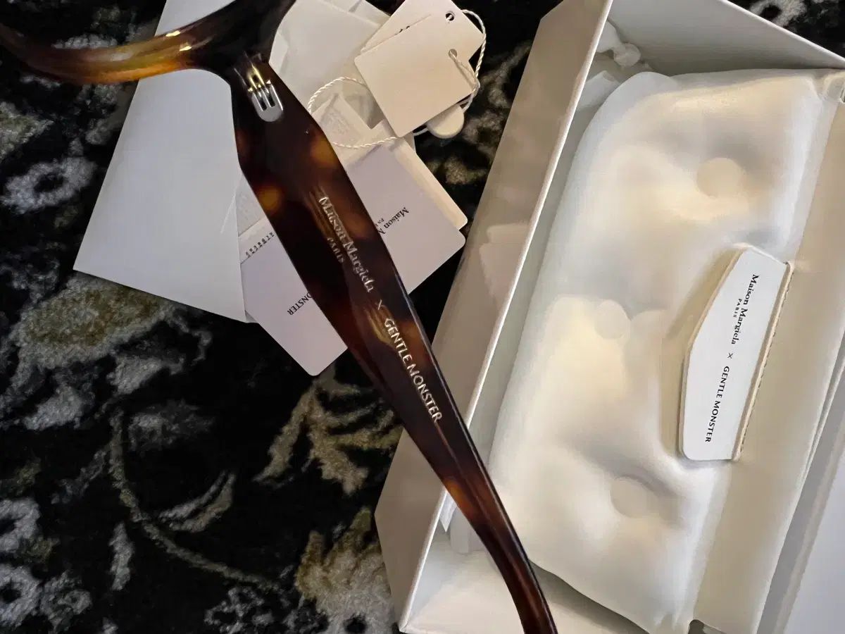  ジェントルモンスター メゾンマルジェラ MM 113 サングラス 小物